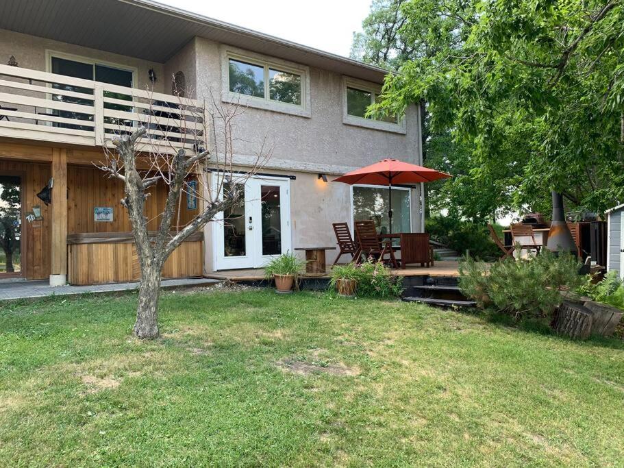 The Ox + Bow Apartment Portage la Prairie Luaran gambar