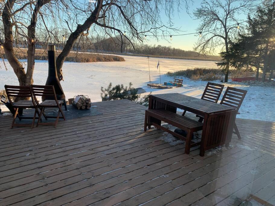 The Ox + Bow Apartment Portage la Prairie Luaran gambar