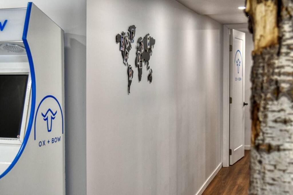 The Ox + Bow Apartment Portage la Prairie Luaran gambar