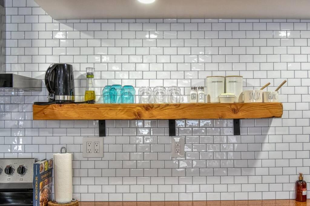 The Ox + Bow Apartment Portage la Prairie Luaran gambar